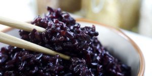 Nasi hitam untuk diet