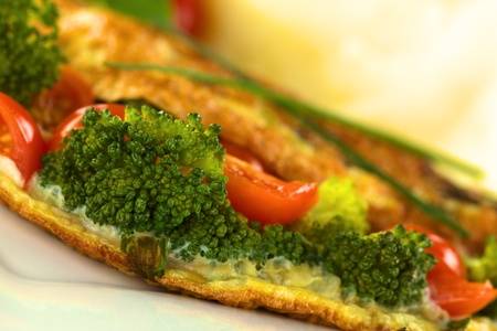 Omelet with Mashed Brocolli Menu Untuk Diet