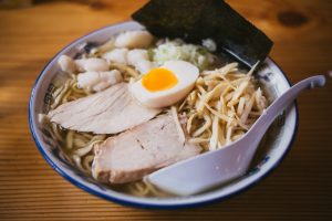 APAKAH PENDERITA DIABETES TETAP BISA MAKAN MIE INSTAN?