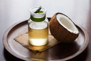 Menjelajahi Perbedaan Antara Minyak Kelapa dan Minyak Sawit