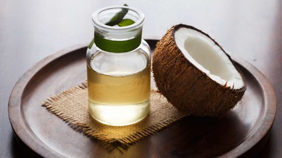 Menjelajahi Perbedaan Antara Minyak Kelapa dan Minyak Sawit