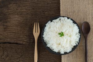 Nasi Putih 100 Gram: Berapa Kalorinya dan Apa Artinya?