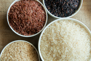 Menjaga Berat Badan Tanpa Harus Berpisah dengan Karbohidrat Favorit, Memang Bisa?