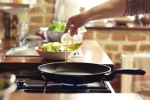 Mau Produk Maklon Lebih Dilirik Pasar? Gunakan Minyak Goreng yang Bagus untuk Kesehatan